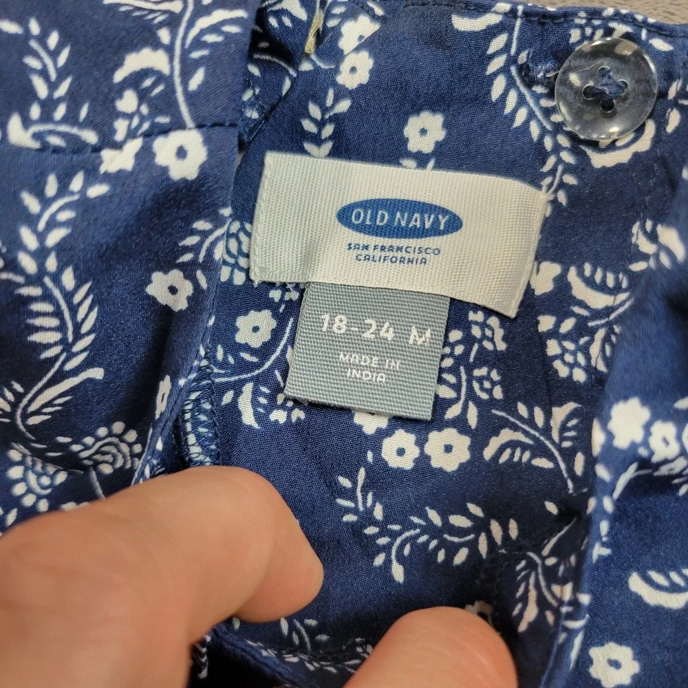 Old Navy Girls Navy Blue White Floral Sleeveless Button Back‎ Blouse 18-24M